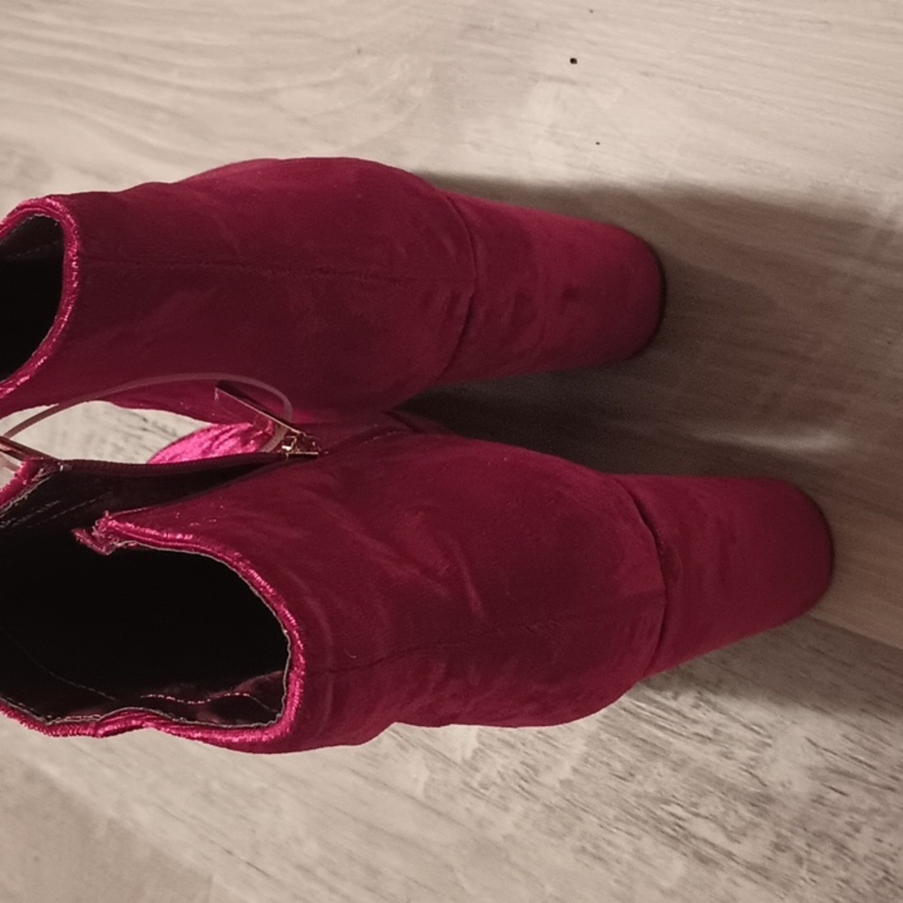 NWOT Bamboo Wine Crush Velvet Ankle Size 10 - Picture 3 of 6